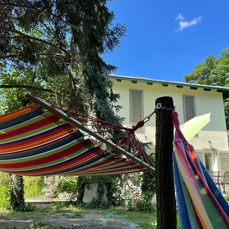 Lombliget Vendeghaz Веленце